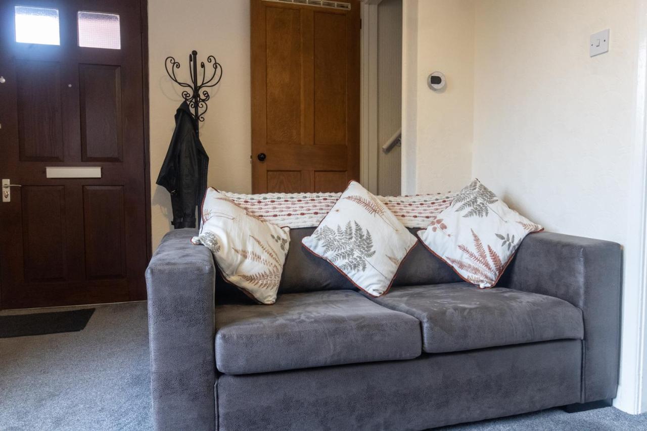 Adrian House, Near Hospital, Easy Parking + Garden Appartement Carlisle  Buitenkant foto