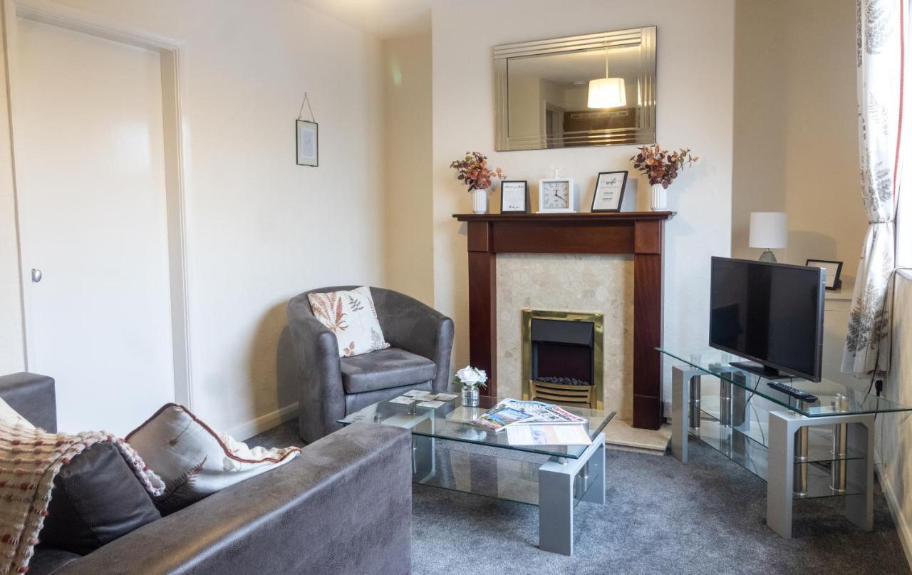 Adrian House, Near Hospital, Easy Parking + Garden Appartement Carlisle  Buitenkant foto