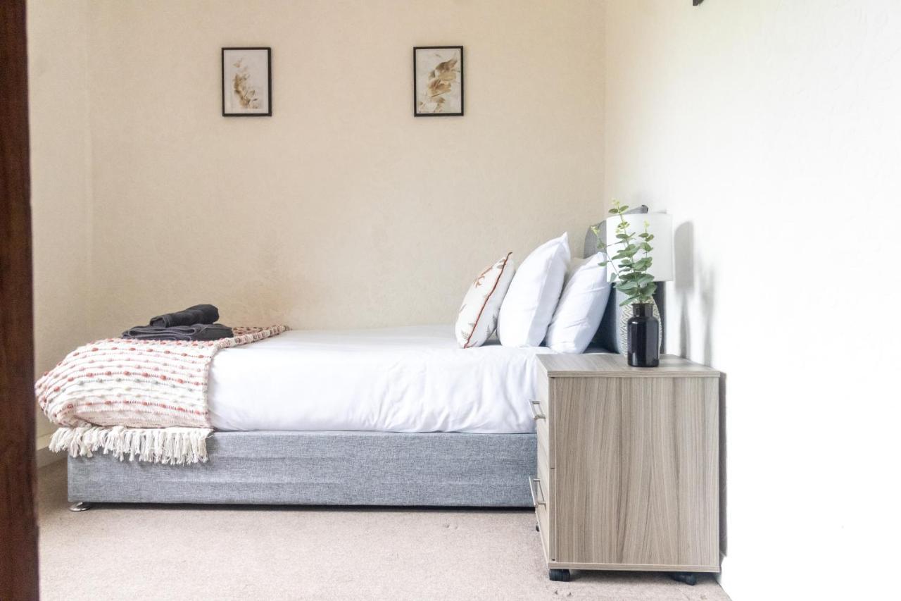 Adrian House, Near Hospital, Easy Parking + Garden Appartement Carlisle  Buitenkant foto