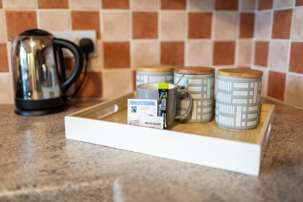 Adrian House, Near Hospital, Easy Parking + Garden Appartement Carlisle  Buitenkant foto